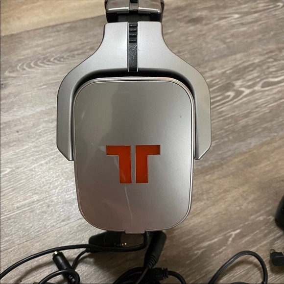 Triton Gaming Headset with amp and all cords! - Picture 2 of 4